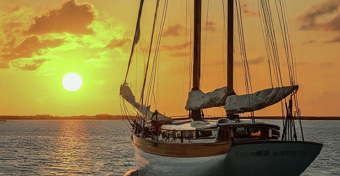 Crossing from Florida to Bahamas by boat