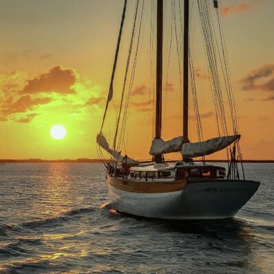 Crossing from Florida to Bahamas by boat